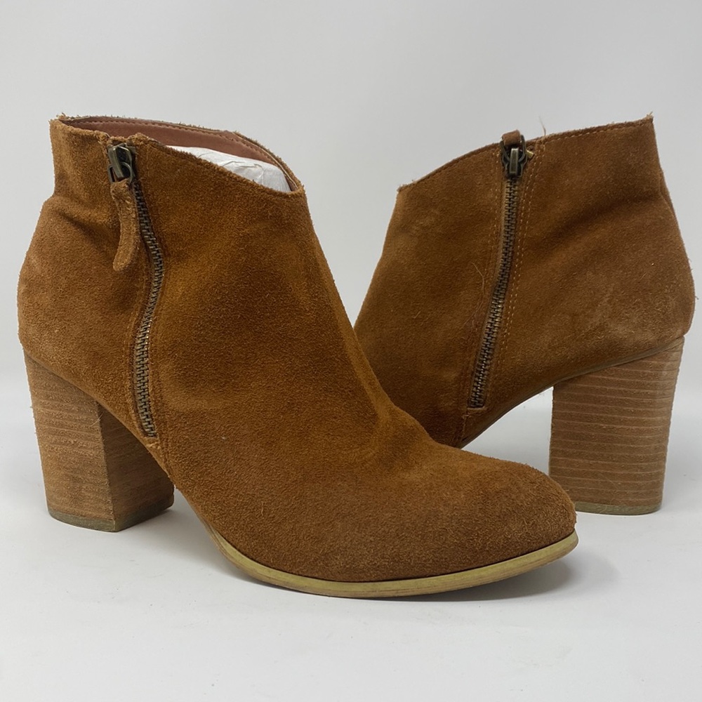 Ecote  Carmel Suede Ankle Boots size 9
